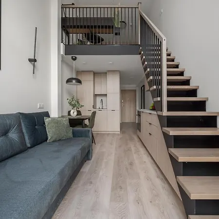 Loft 62 With Free Parking